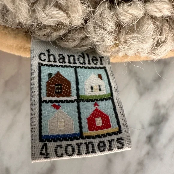 Chandler 4 corners wool hooked pillow with insert - Picture 4 of 12